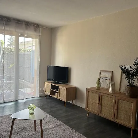 Apartment Cosy Terrasse Avec Acces Piscine La Teste-de-Buch