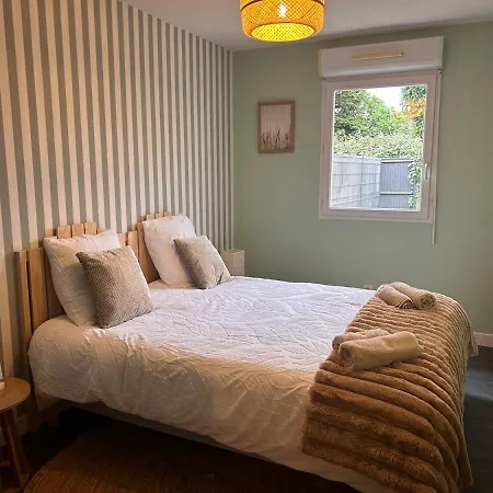 Cosy Terrasse Avec Acces Piscine La Teste-de-Buch